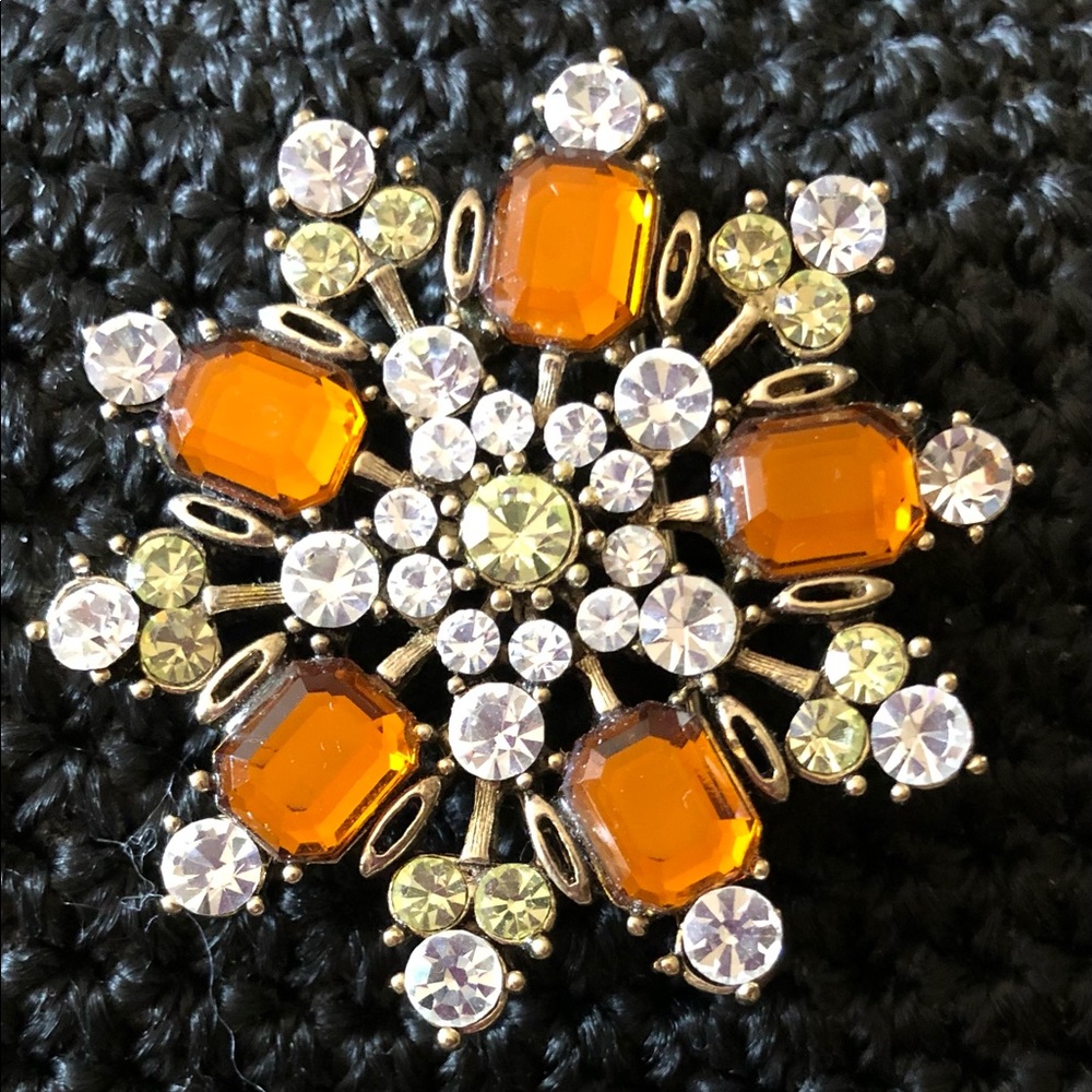 Beautiful Woman’s Brooch with Crystals and Gems